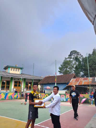 Tim Voli SMK Farmasi Istiqomah Maruyung Raih Juara 1 Tingkat Kabupaten